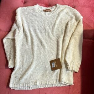 Ellen Tracy Cream Crew Neck Sweater